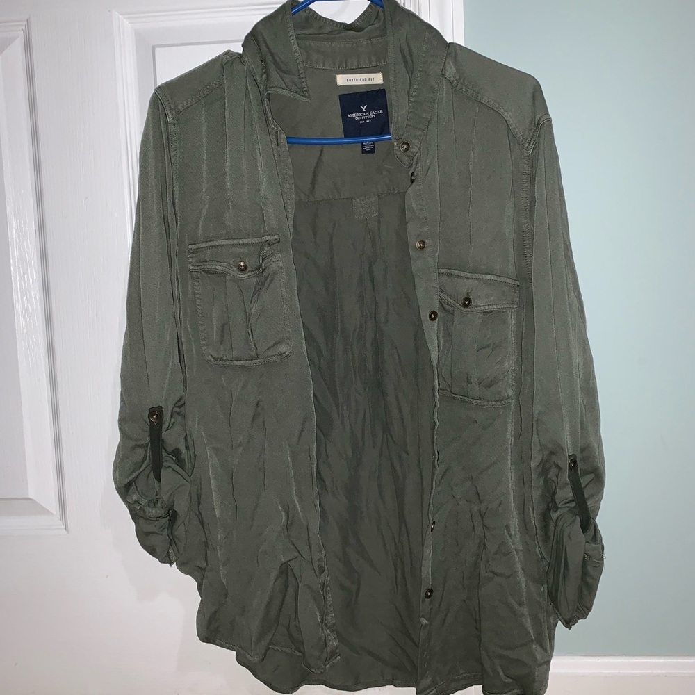 American Eagle Button Down